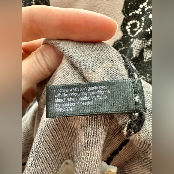 The Limited Dusty Pink with Black Lace Print Light Sweater, Size XS - Picture 5 of 7